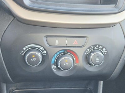 2015 Jeep Cherokee Sport