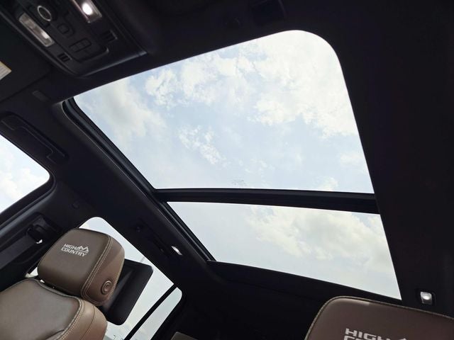 2024 Chevrolet Suburban High Country