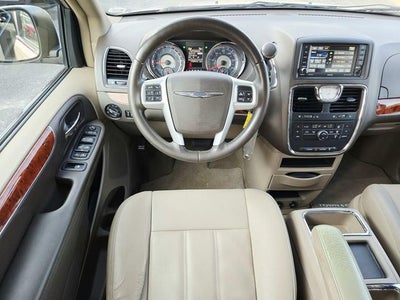 2015 Chrysler Town & Country Touring