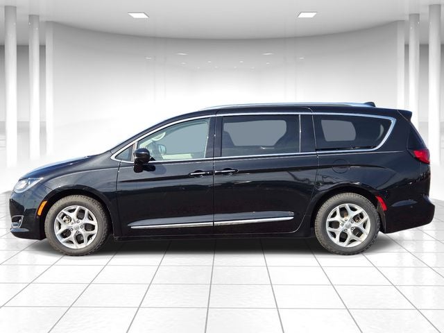 2017 Chrysler Pacifica Touring L Plus