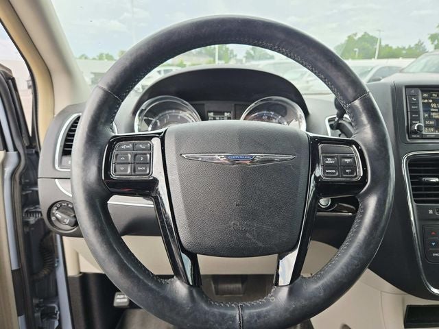 2016 Chrysler Town & Country Limited