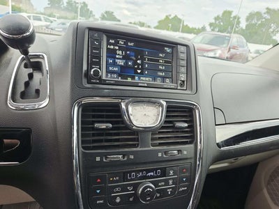 2016 Chrysler Town & Country Limited