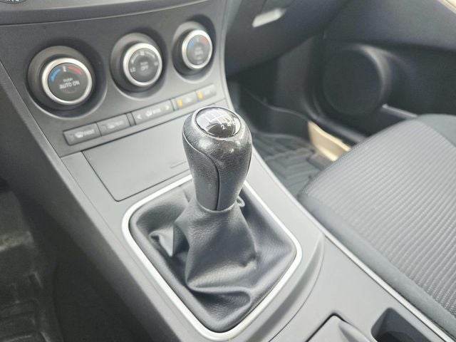 2013 Mazda Mazda3 i Touring