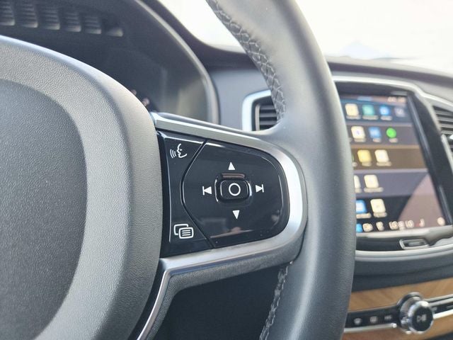 2024 Volvo XC90 B5 Plus