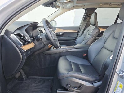 2024 Volvo XC90 B5 Plus